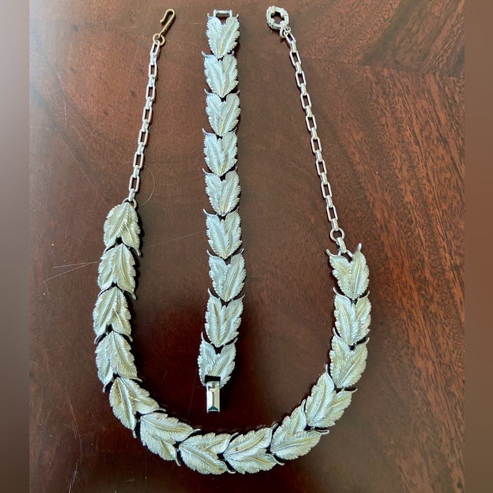 Vintage Star Custom Set Silver tone Leaf Links 17”Necklace and 7-7.5 “Bracelet